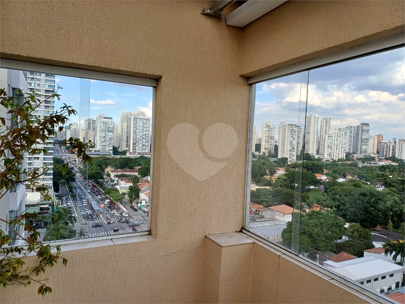 Apartamento à venda com 3 quartos, sendo 1 suíte, em Brooklin Paulista, São Paulo, SP