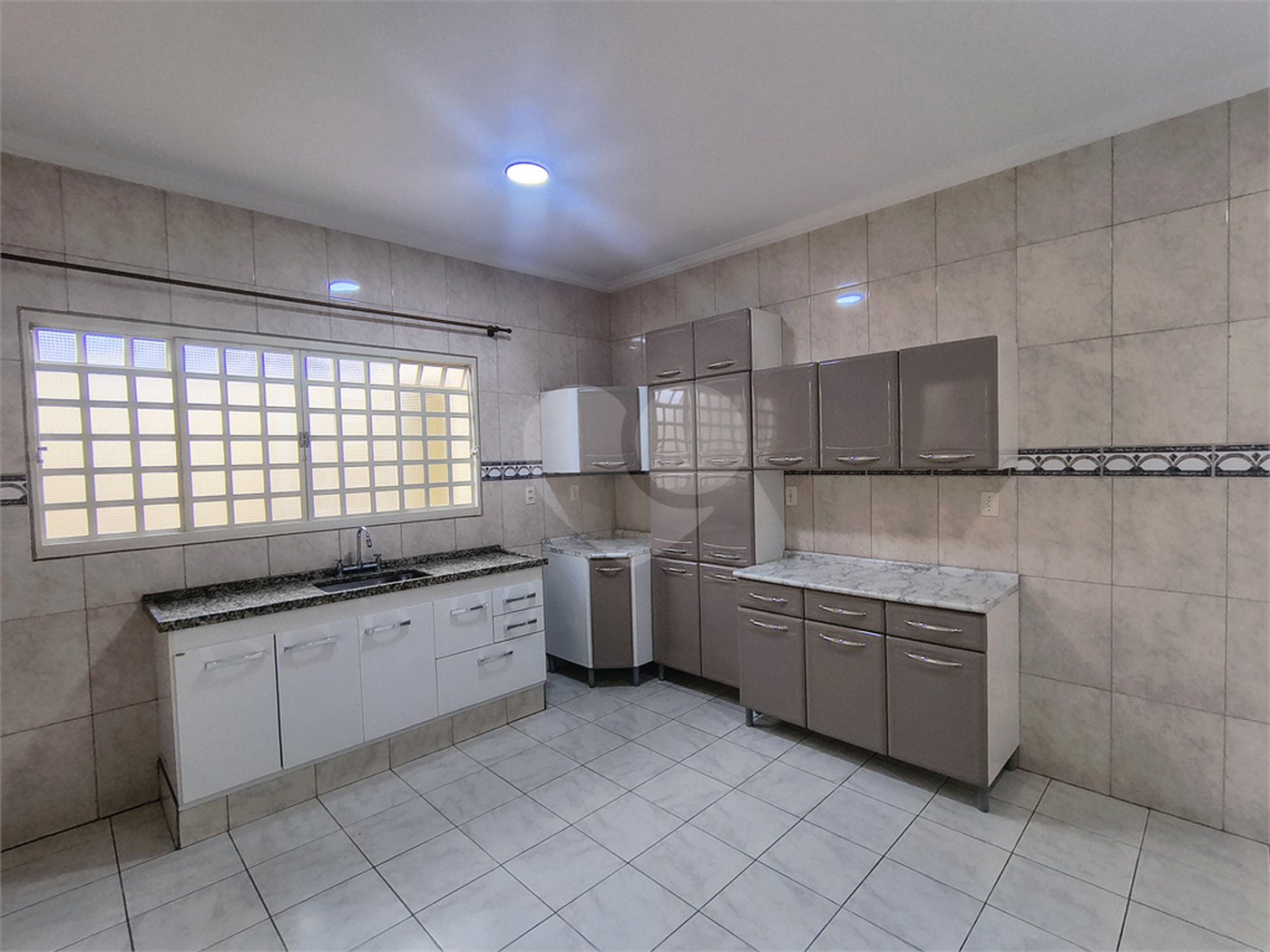 Casa à venda com 3 quartos, sendo 1 suíte,  em Jardim Jequitibá, Indaiatuba, SP