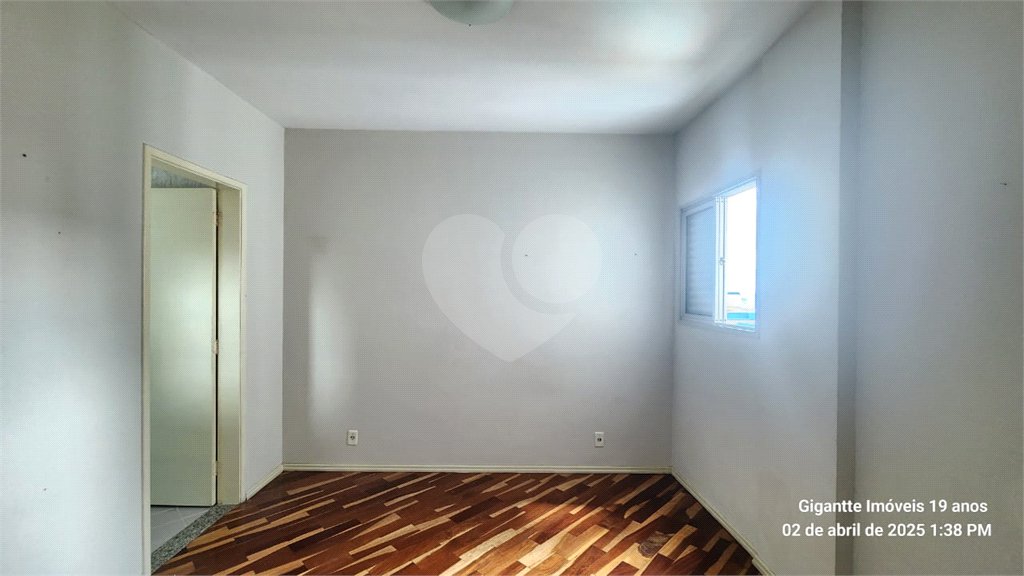 Apartamento à venda com 3 quartos, sendo 1 suíte, em Vila Gilda, Santo André, SP