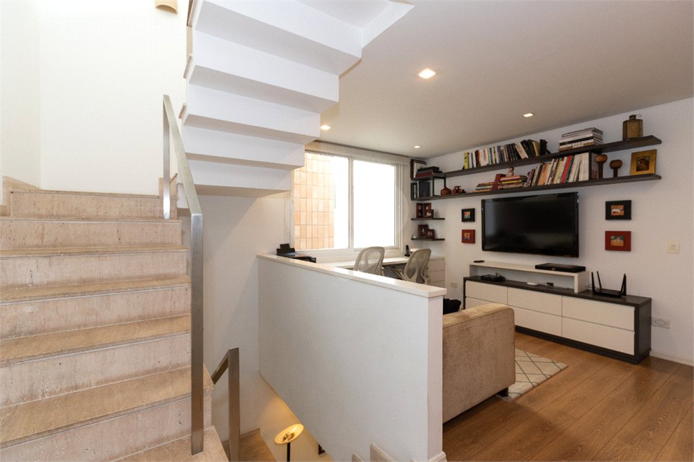 Casa à venda com 4 suítes no condomínio Las Cumbres, São Paulo - SP