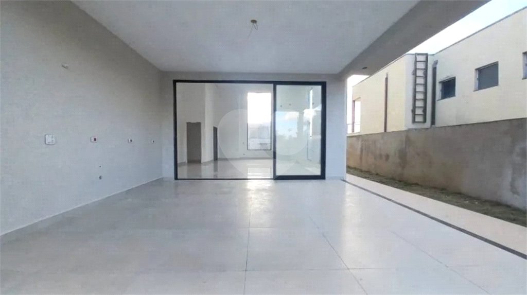 Casa à venda com 4 quartos, sendo 3 suítes,  no condomínio Samballa 3, Atibaia - SP