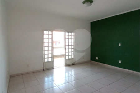Casa à venda com 3 quartos, sendo 1 suíte, em Central Parque 4-l, Itapetininga, SP