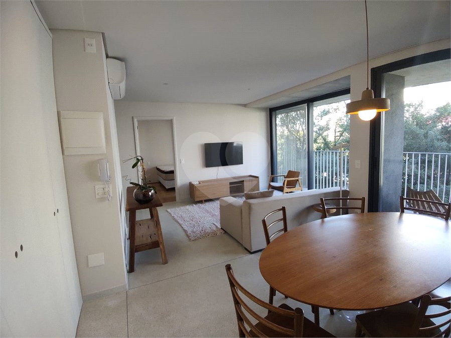 Apartamento à venda ou para alugar com 1 suíte em Jardim das Bandeiras, São Paulo, SP
