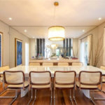 Casa à venda com 4 suítes no condomínio Outeiro, São Paulo - SP