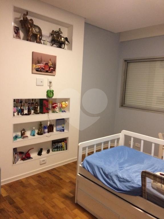 Apartamento à venda com 4 quartos, sendo 2 suítes, em Jardim América, São Paulo, SP