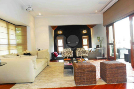 Casa à venda com 4 suítes no condomínio Vilaggio Monte Alegre, São Paulo - SP