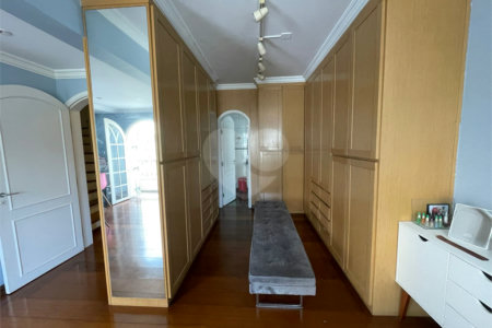 Casa em condomínio à venda ou para alugar com 4 quartos, sendo 3 suítes,  em Jardim Panorama, São Paulo, SP
