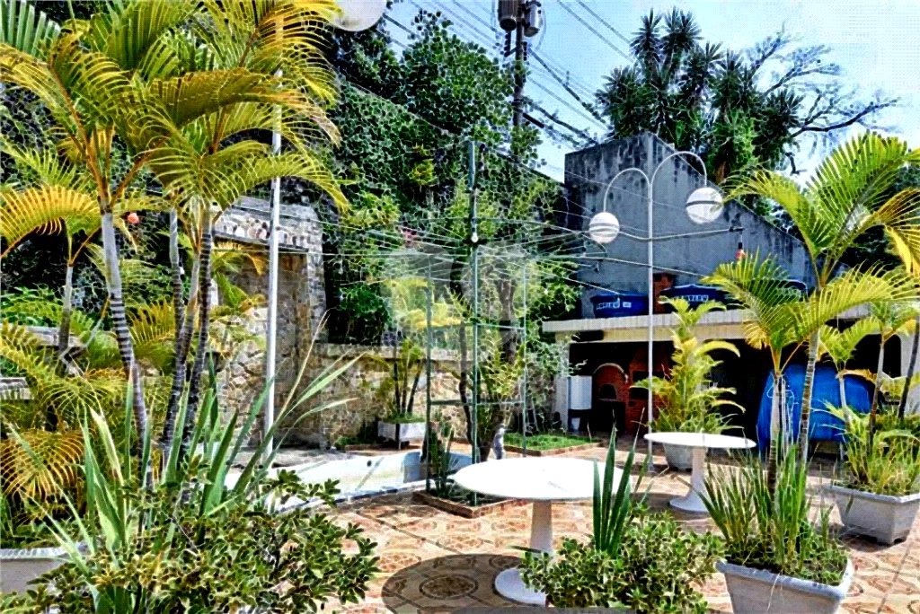 Sobrado à venda com 4 suítes em Santana, São Paulo, SP