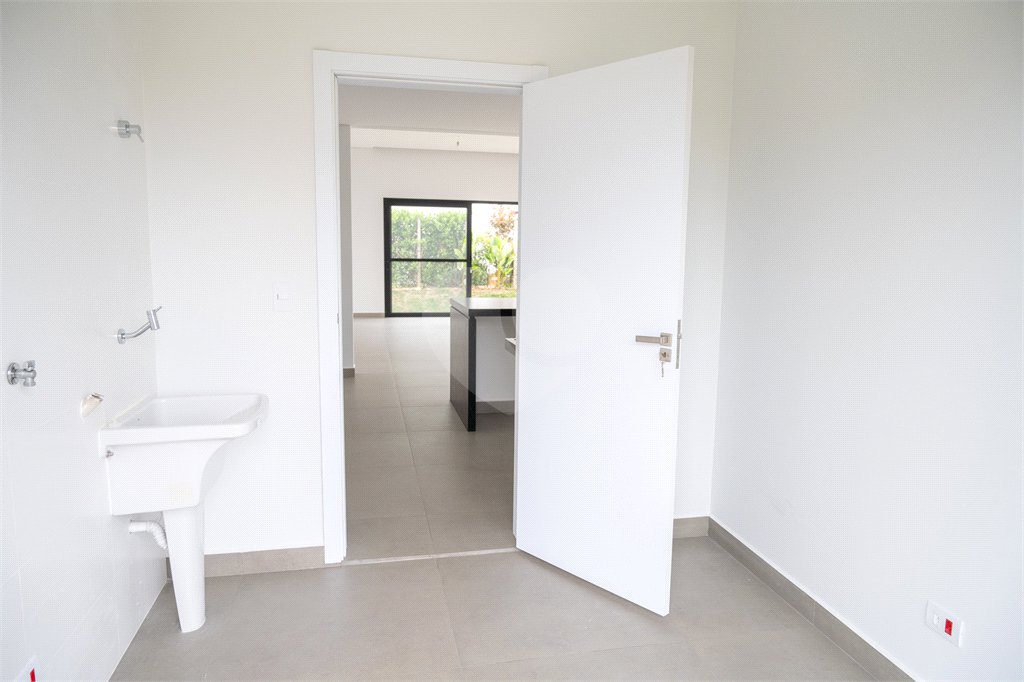 Casa à venda com 3 suítes no condomínio Village Saint Charbel, Araçoiaba da Serra - SP