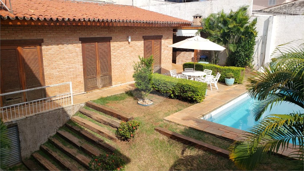 Casa de Vila à venda com 3 quartos, sendo 2 suítes, em Jardim Emília, Sorocaba, SP
