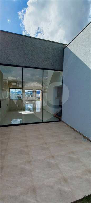 Casa à venda com 3 quartos, sendo 1 suíte, no condomínio Mosaico Essence, Mogi das Cruzes - SP