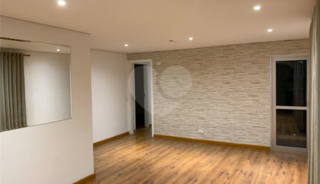 Apartamento à venda com 3 quartos, sendo 1 suíte,  em Vila Nova Conceição, São Paulo, SP