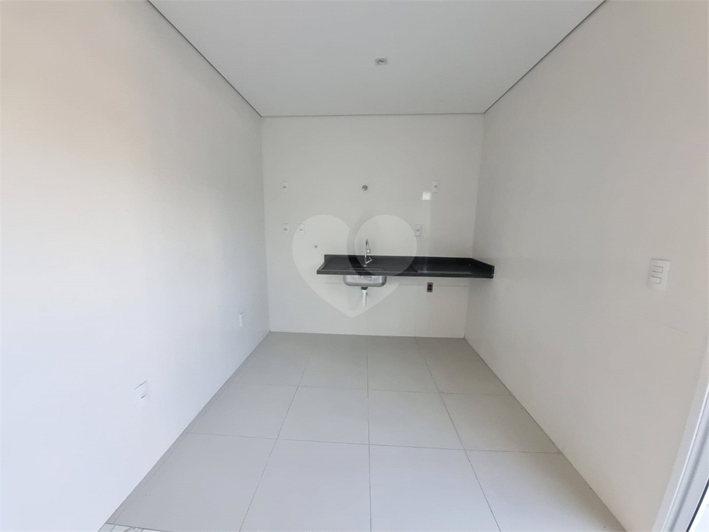 Casa à venda com 2 suítes no condomínio Residencial Américo Figueiredo, Sorocaba - SP