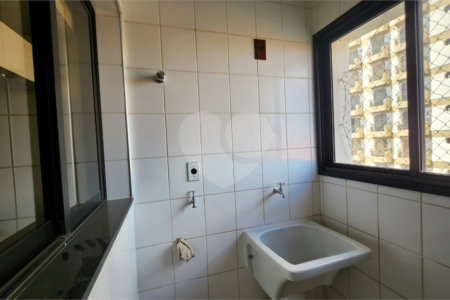 Apartamento à venda com 2 quartos no Centro, Araraquara, SP