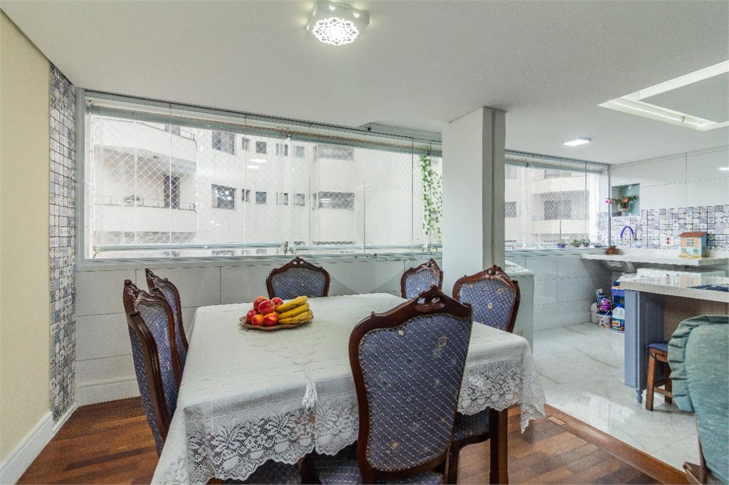 Apartamento à venda com 3 quartos, sendo 1 suíte,  em Paraíso, São Paulo, SP
