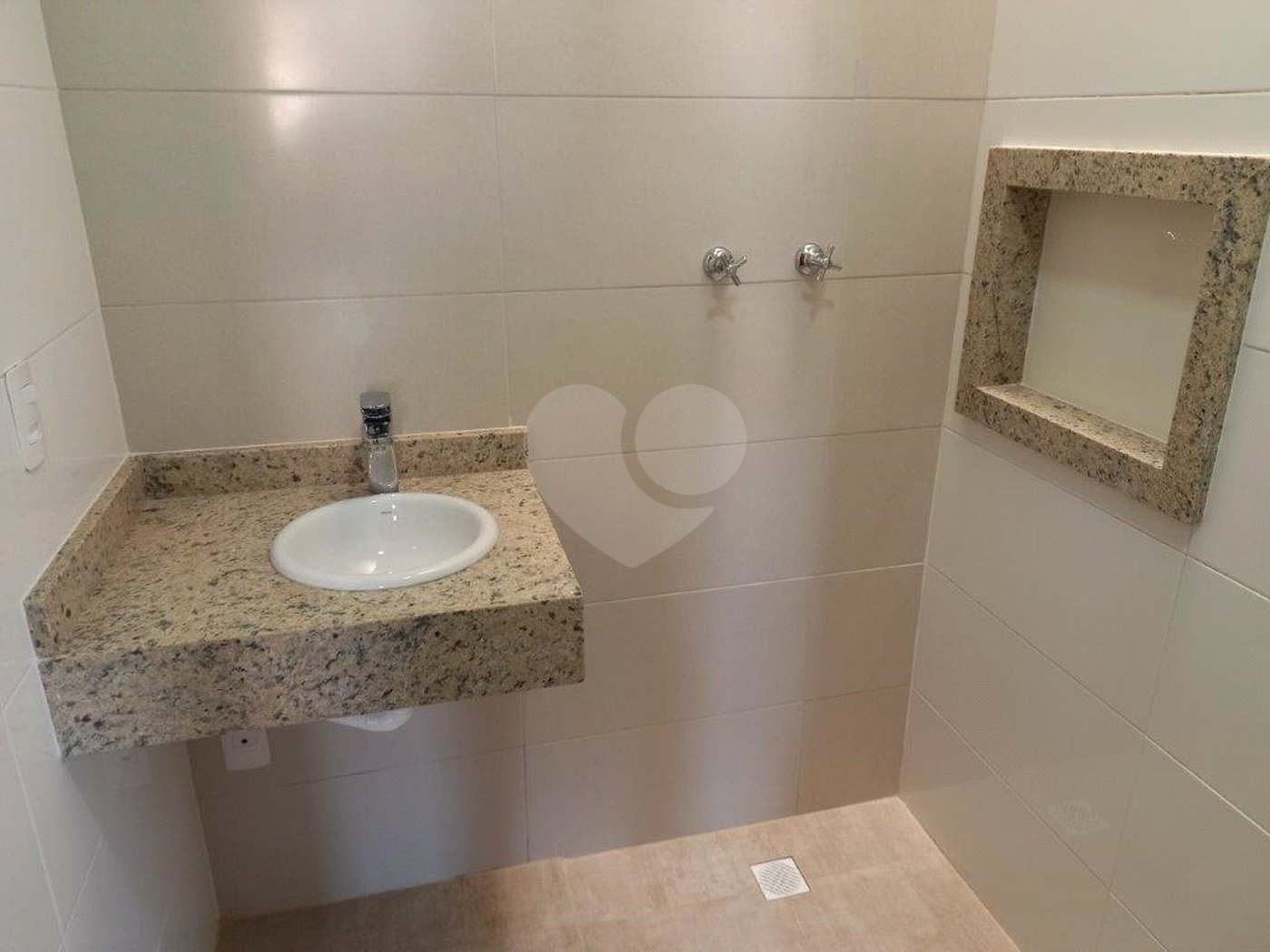 Casa à venda com 3 quartos, sendo 1 suíte, em Vila Brasilina, São Paulo, SP