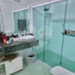 Casa à venda com 5 quartos, sendo 2 suítes, no condomínio Swiss Park, São Bernardo do Campo - SP
