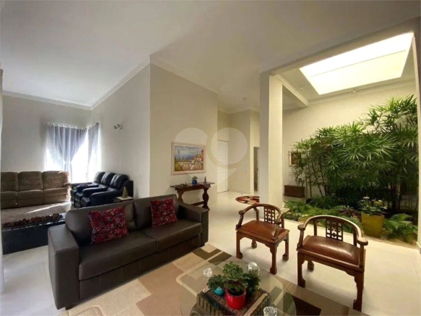 Casa à venda com 4 suítes no condomínio Ipê Velho, Vinhedo - SP