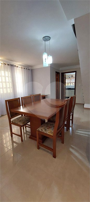 Casa à venda com 3 quartos, sendo 1 suíte,  no condomínio Jardim Europa, Mogi das Cruzes - SP