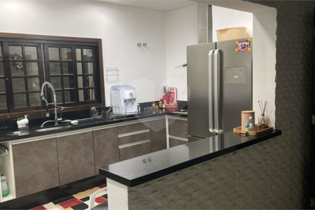 Casa à venda com 3 quartos, sendo 2 suítes, no condomínio : Conjunto Residencial Itaguaçu, São Paulo - SP