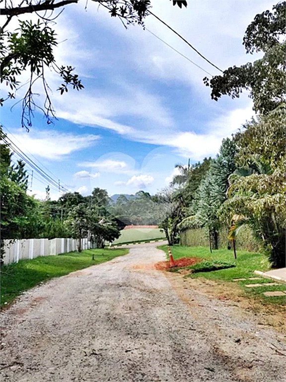 Casa à venda com 4 quartos, sendo 1 suíte, no condomínio Chacarás Bela Vista, Mairiporã - SP