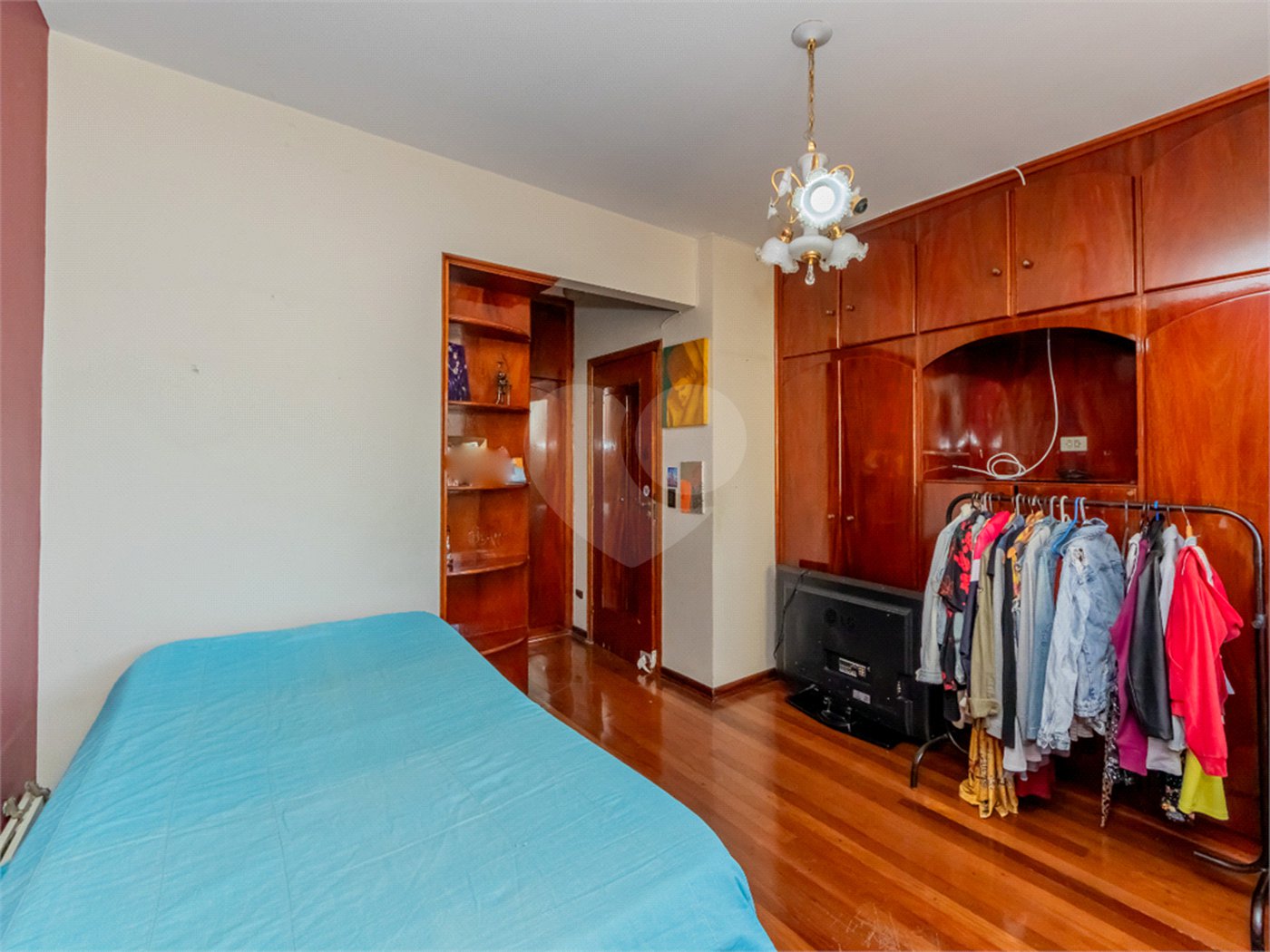 Apartamento à venda com 3 quartos, sendo 1 suíte, em Vila Carrão, São Paulo, SP