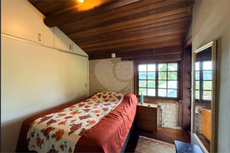 Casa à venda com 4 suítes em Vila Natal, Campos do Jordão, SP
