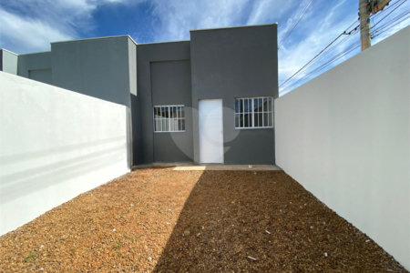 Casa à venda com 2 quartos em Bela Vista da Lagoa, Três Lagoas, MS