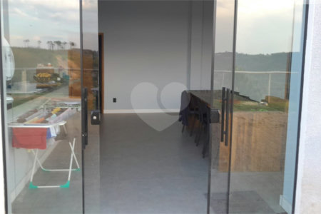 Chácara à venda com 4 suítes em Moreiras, Mairinque, SP