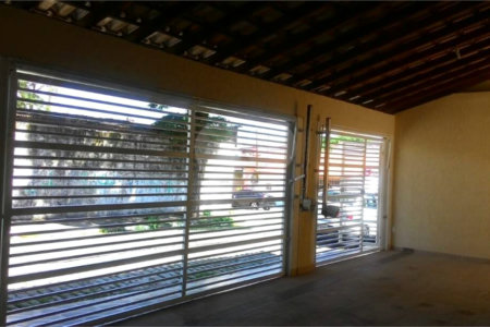 Casa à venda com 3 quartos, sendo 1 suíte, em Vila São Francisco, Suzano, SP