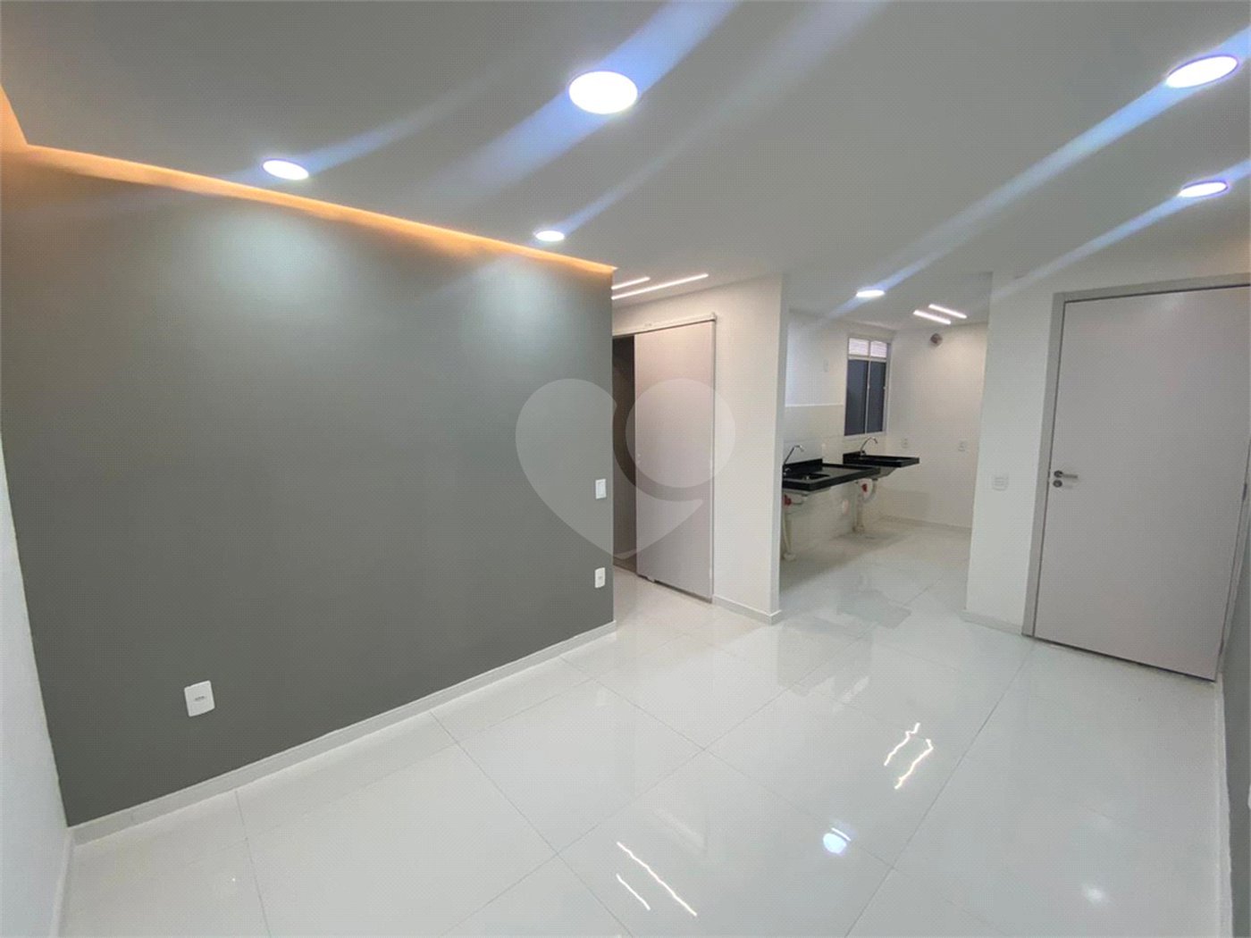 Apartamento à venda com 2 quartos em Santíssimo, Rio de Janeiro, RJ