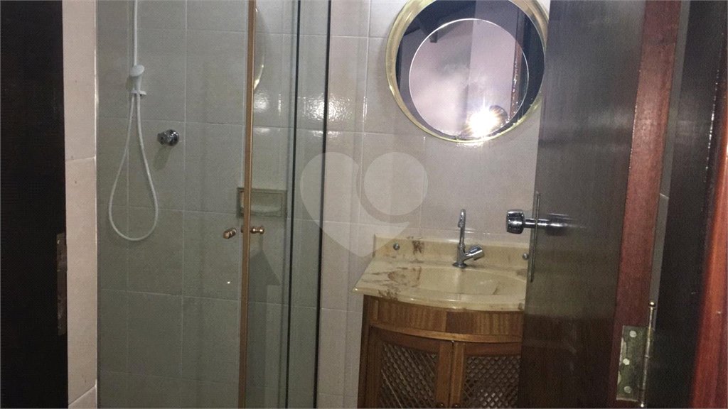 Sobrado à venda com 6 quartos, sendo 3 suítes, em Jardim Refúgio, Sorocaba, SP