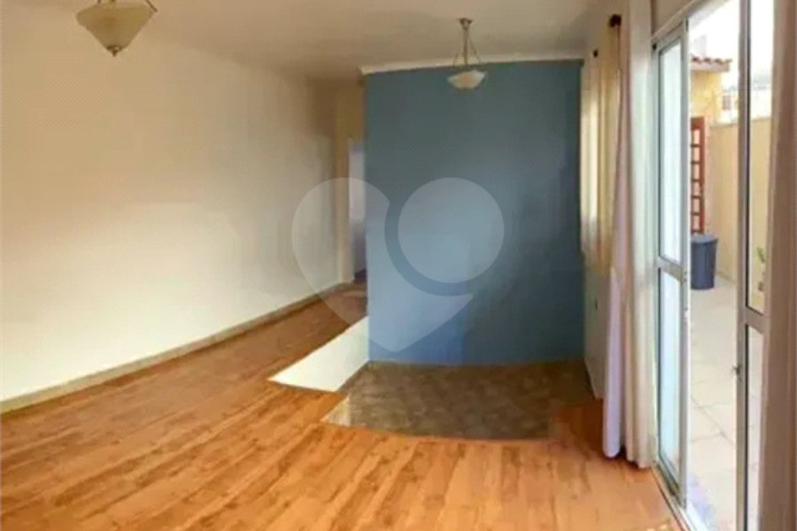 Sobrado à venda com 3 quartos, sendo 1 suíte, em City Recanto Anastácio, São Paulo, SP