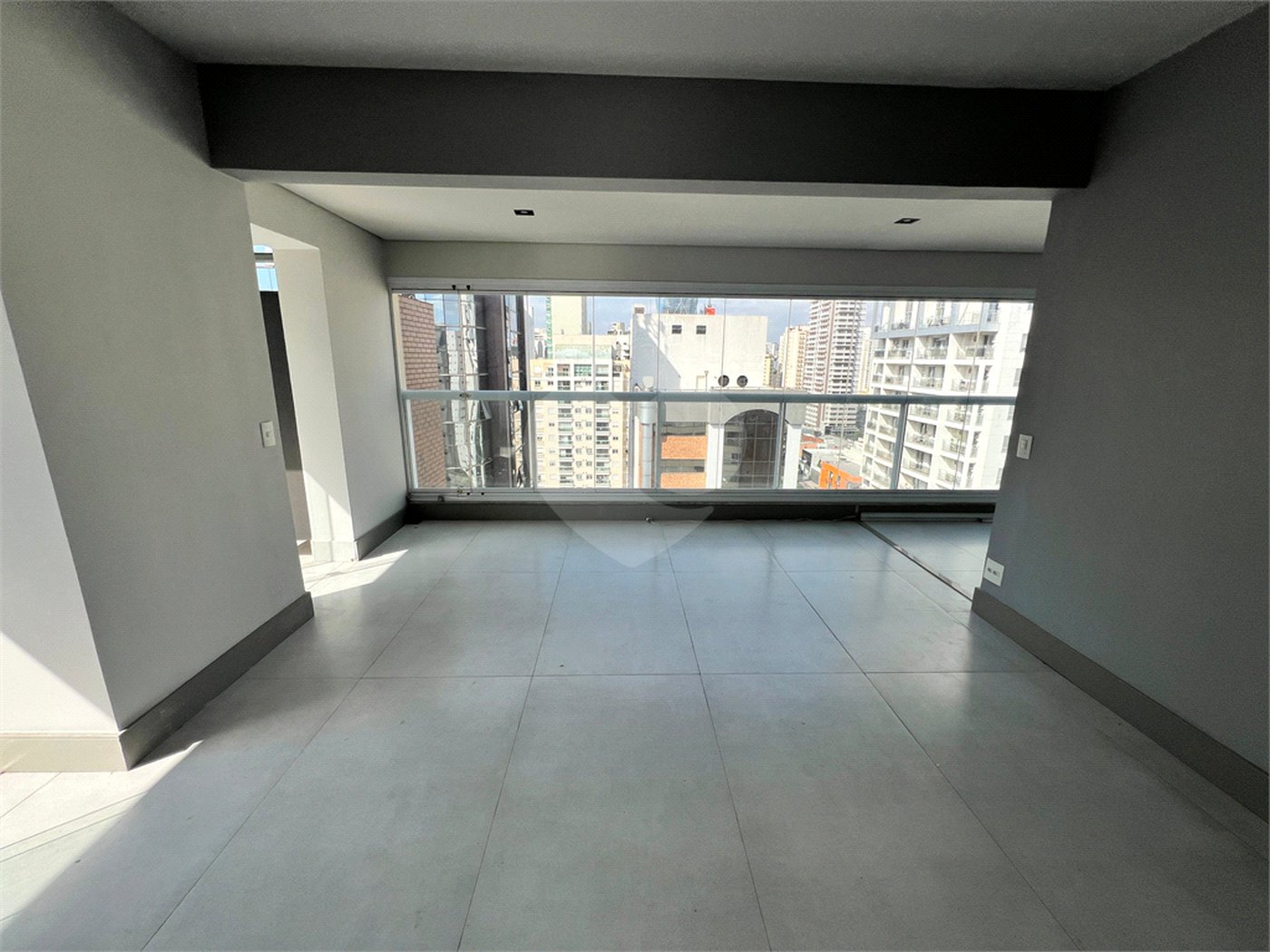 Apartamento à venda com 2 suítes em Indianópolis, São Paulo, SP