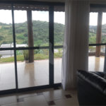 Casa à venda com 3 quartos, sendo 2 suítes, no condomínio Outeiro das Flores, Itupeva - SP