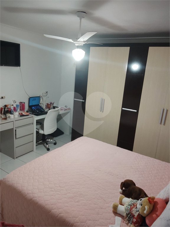 Sobrado à venda com 2 quartos, sendo 1 suíte, em Jardim Iporã, São Paulo, SP