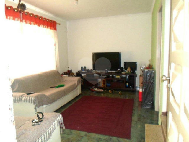 Sobrado à venda com 3 quartos, sendo 1 suíte,  em Parque Edu Chaves, São Paulo, SP