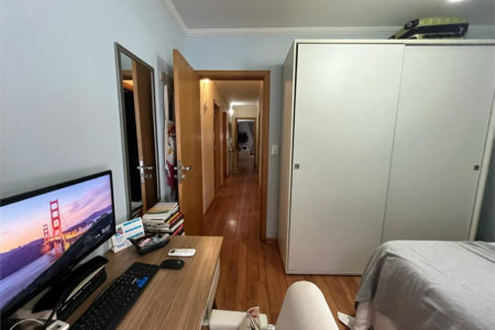 Casa à venda com 3 quartos, sendo 1 suíte,  em Jardim Casablanca, São Paulo, SP