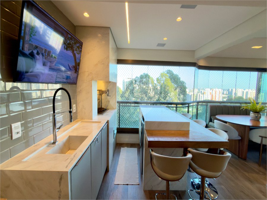 Apartamento à venda ou para alugar com 4 suítes em Jardim Fonte do Morumbi, São Paulo, SP