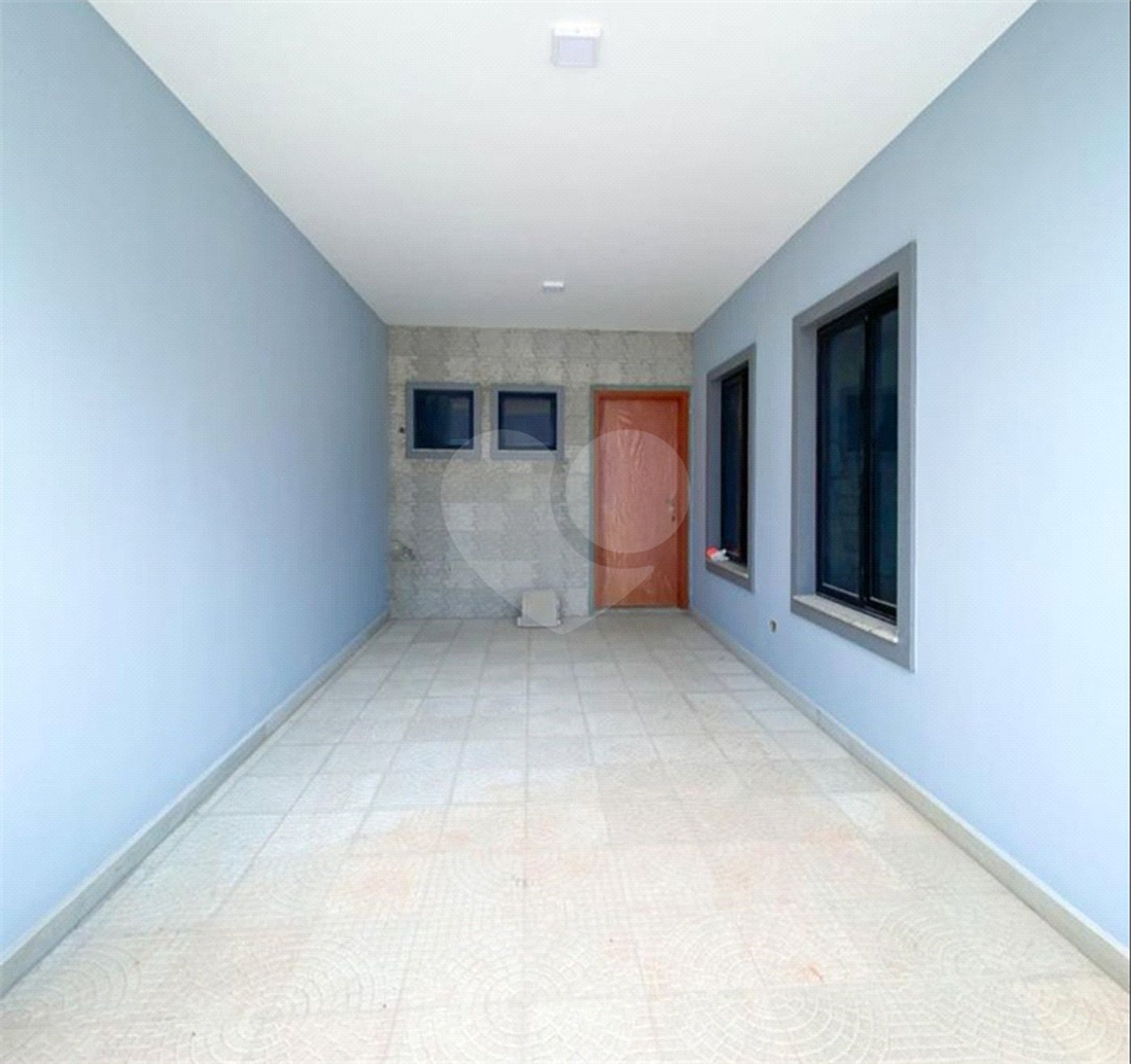 Casa à venda com 2 quartos, sendo 1 suíte, no condomínio Residencial Beija Flor, Atibaia - SP