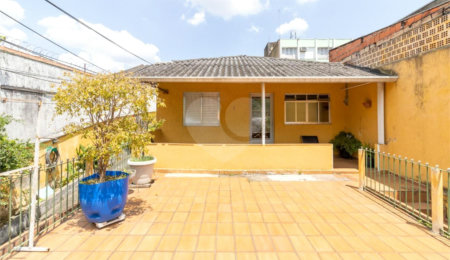 Sobrado à venda com 6 quartos, sendo 1 suíte,  em Jardim Umuarama, São Paulo, SP
