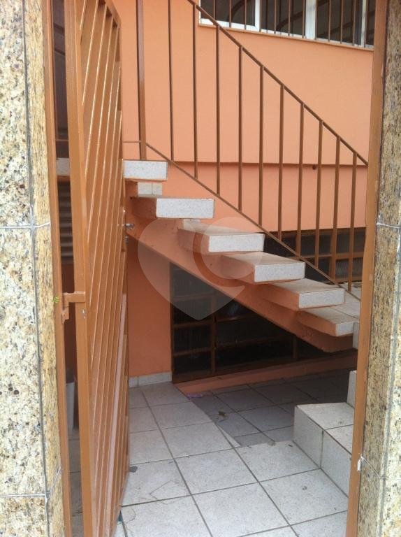Sobrado à venda com 3 quartos, sendo 1 suíte, em Chora Menino, São Paulo, SP