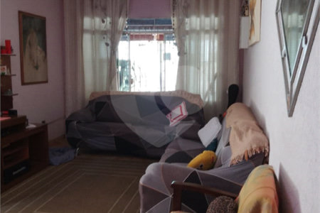 Sobrado à venda com 4 quartos, sendo 1 suíte, em Jardim Marisa, São Paulo, SP