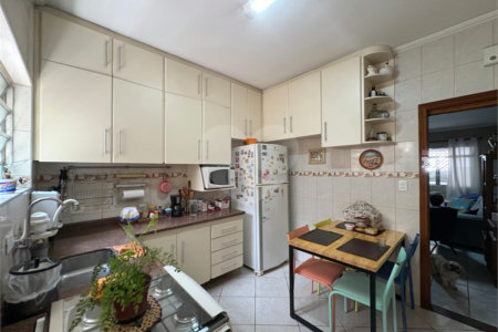 Sobrado à venda com 2 quartos em Ferreira, São Paulo, SP