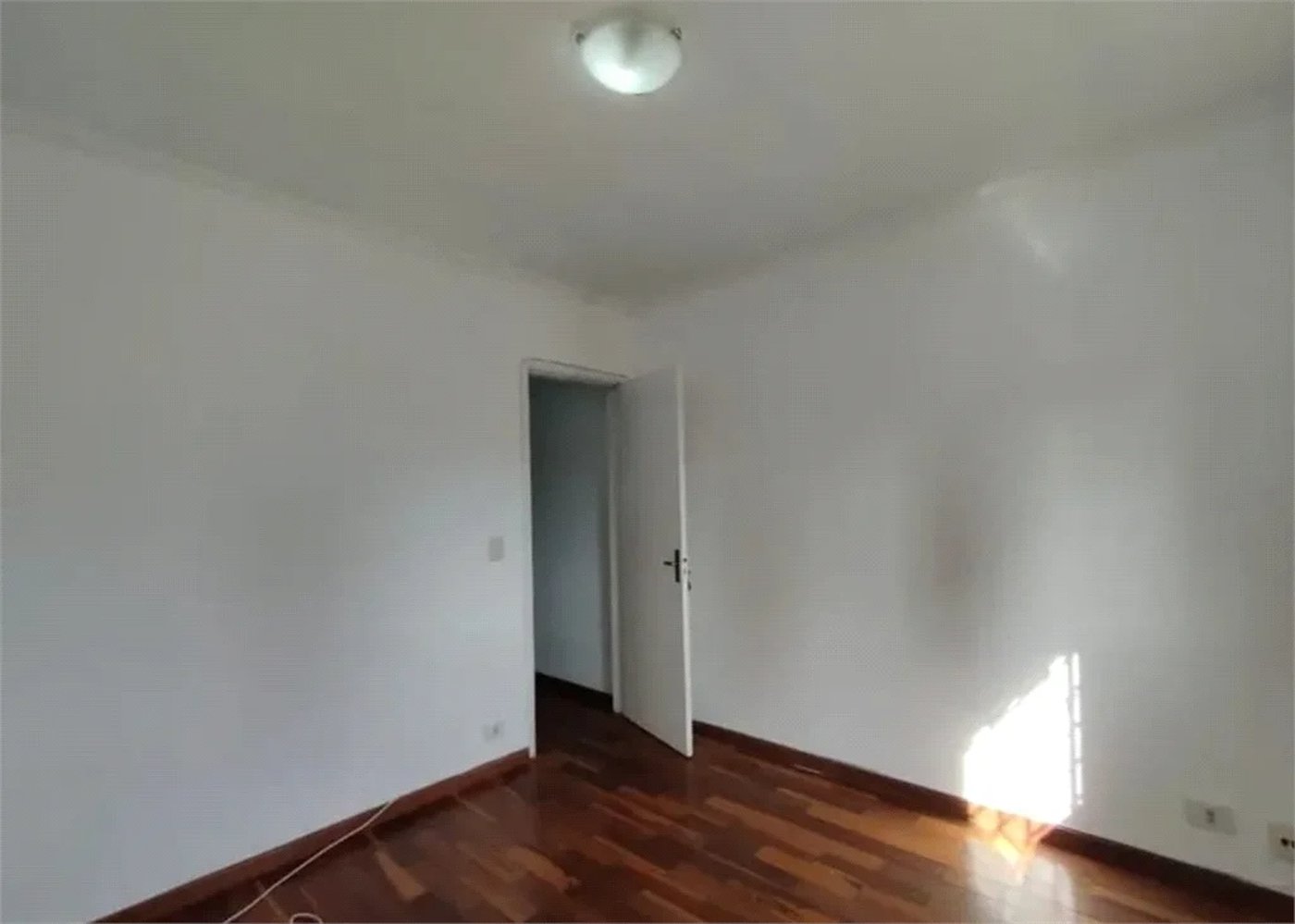 Sobrado à venda com 3 quartos, sendo 1 suíte, em Jardim Ester, São Paulo, SP