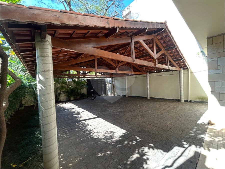 Sobrado à venda ou para alugar com 4 quartos, sendo 1 suíte, em Santo Amaro, São Paulo, SP