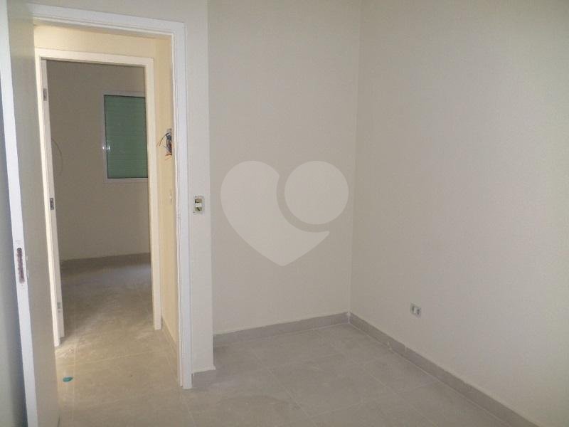 Casa à venda com 2 quartos no condomínio Maracujas, São Paulo - SP