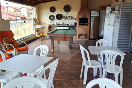 Sobrado à venda com 4 quartos, sendo 2 suítes, em Jardim Modelo, Suzano, SP