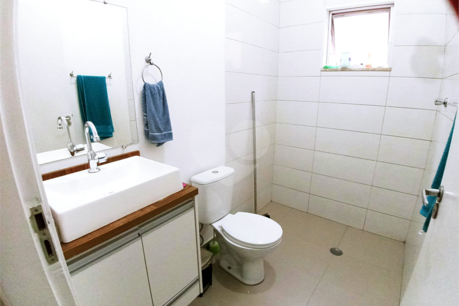 Sobrado à venda com 3 quartos no Brasilândia, São Paulo, SP