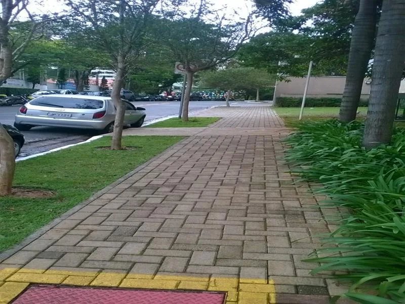 Sobrado à venda com 4 quartos, sendo 2 suítes, em Vila Sônia, São Paulo, SP